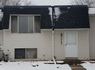 3702 Conroy Trl, Inver Grove Heights, MN 55076