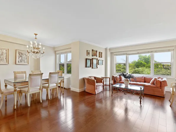 1170 Ocean Parkway image 1 of 11