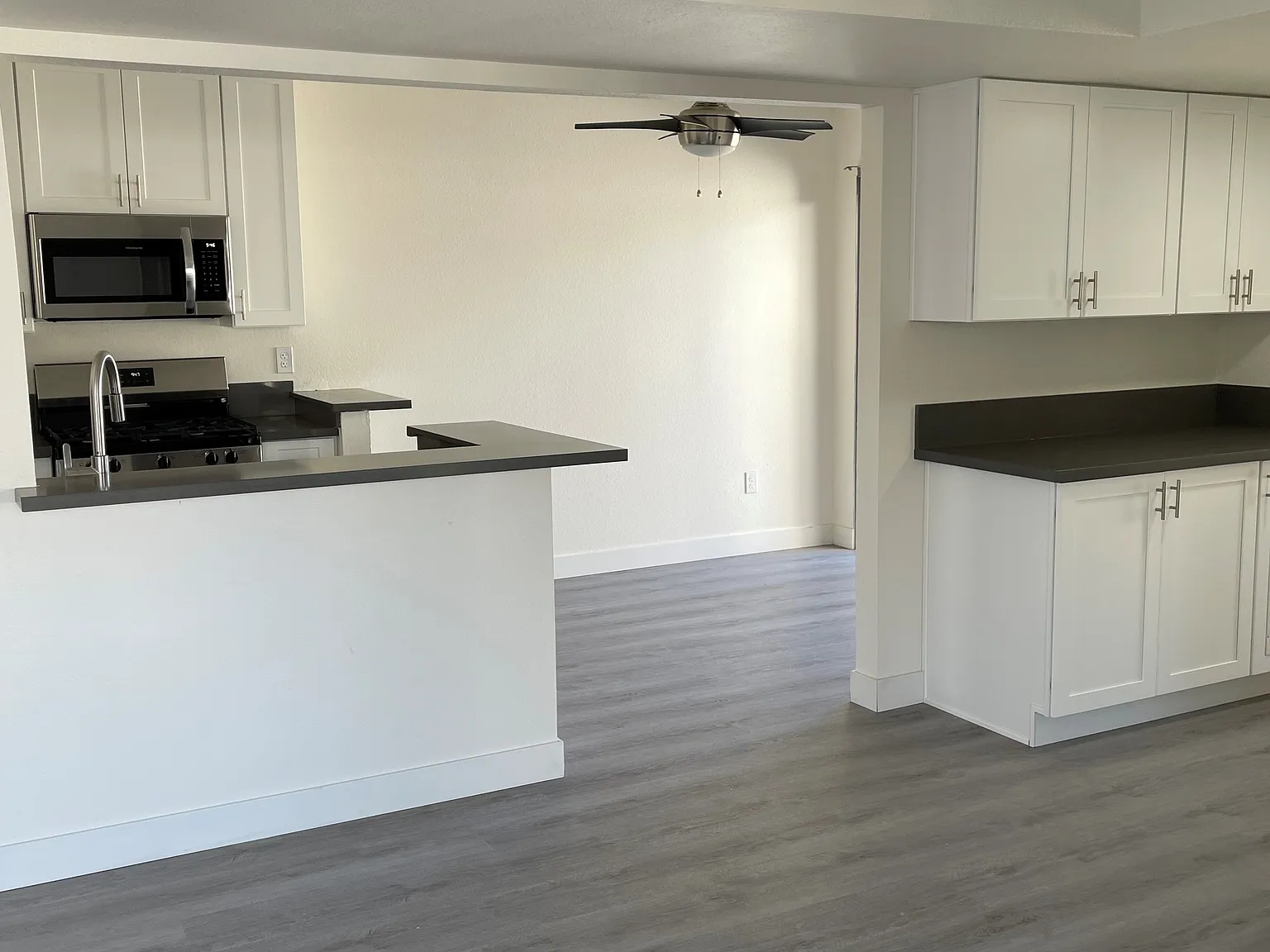 The Pinery Apartments — Photo 4