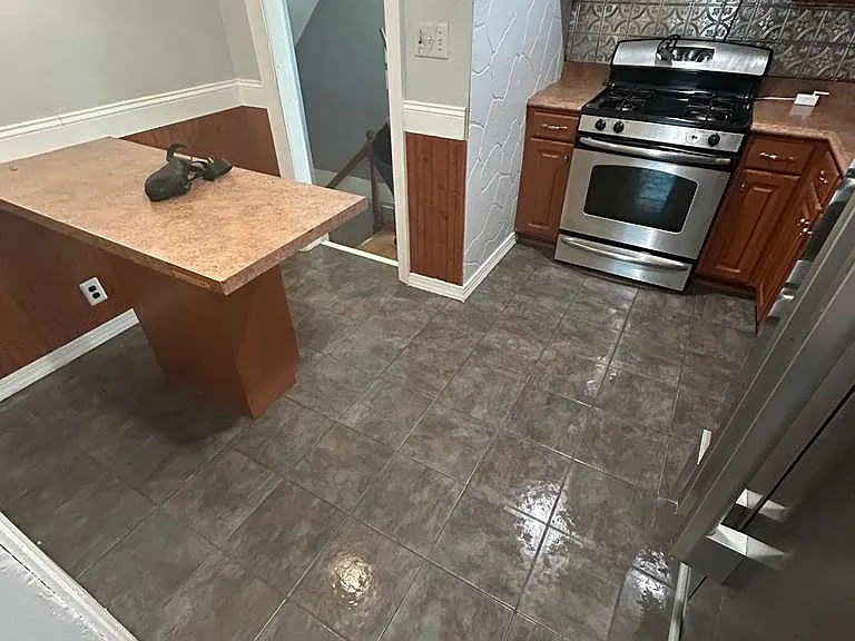 373 E Lake Ave — Photo 6
