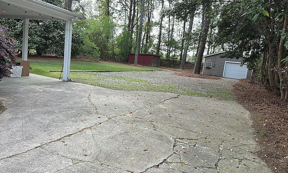 1st image of 3626 Longleaf Dr NE