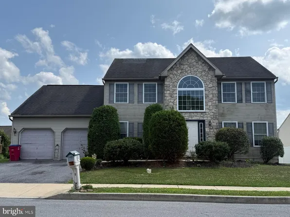 215 N Sandy Ln, Sinking Spring, PA 19608