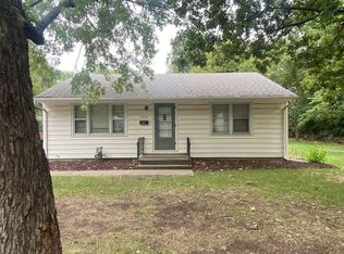 1920 SW Moundview Dr, Topeka, KS 66604