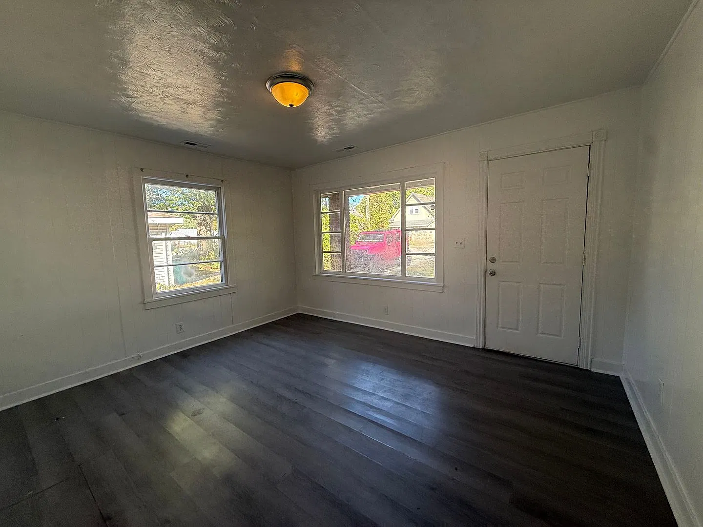 Cute 2 bedroom 1 bath home — Photo 2