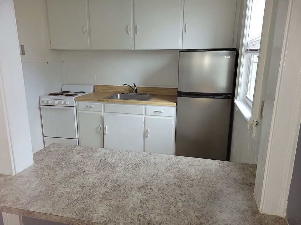 2nd image of 308 N 11th St #2
