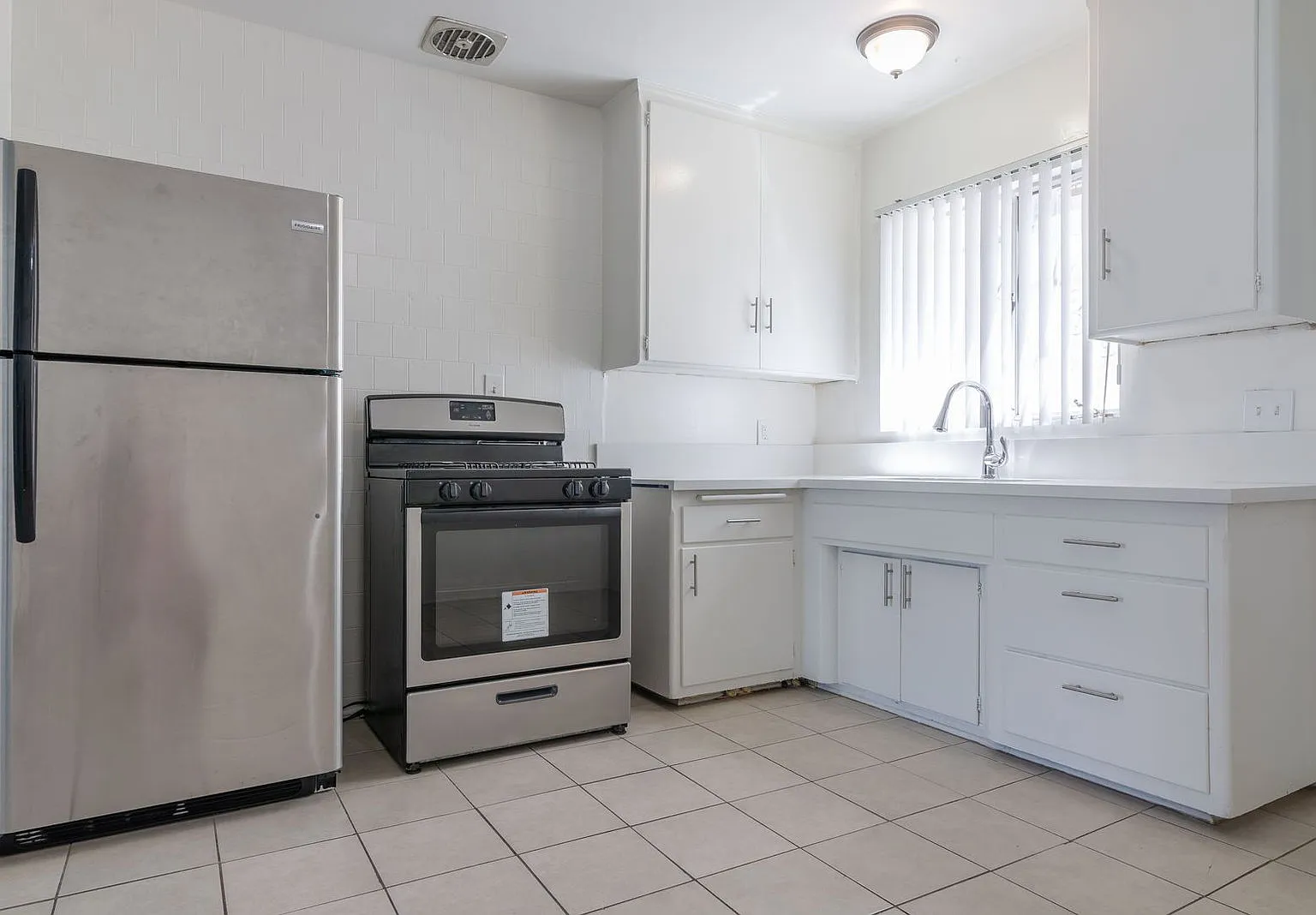 1 bed, 1.0 bath, 675 sqft, $1,569 — Photo 1
