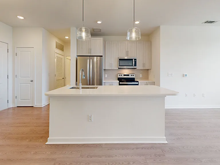 Essex Luxe Apartments — Photo 77