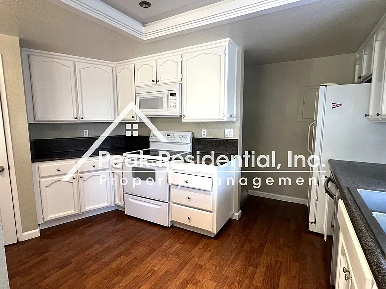 3156 Swallows Nest Dr — Photo 8