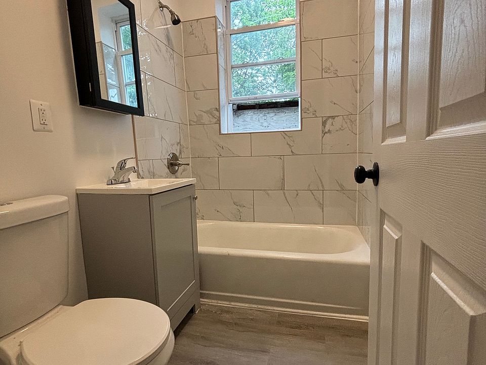 2nd image of 203 President St #105