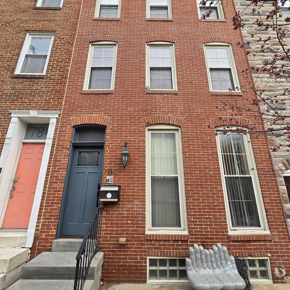 3 bed, 3.5 bath, 3734 sqft, $3,500 — Photo 1