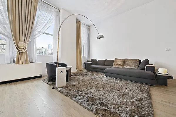 Sold by Nest Seekers International | media 13