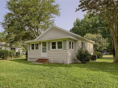 7697 Guinea Rd, Hayes, VA, 23072