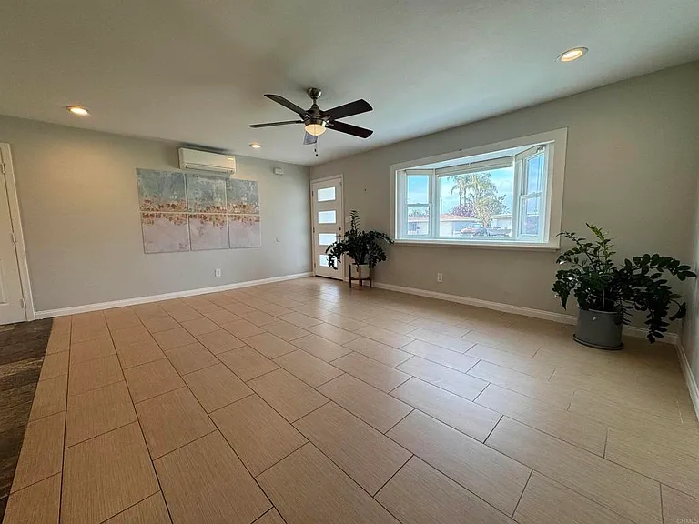 325 Elm Ave — Photo 5