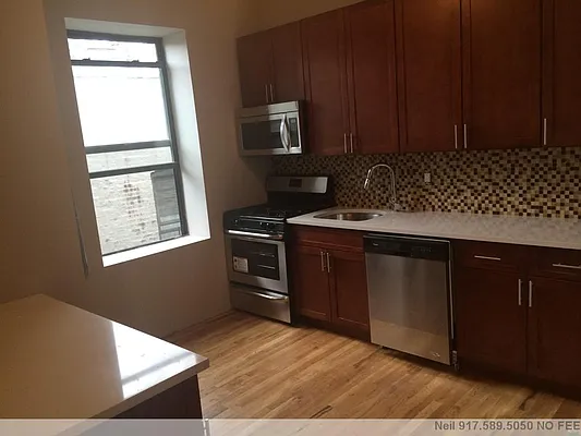 Rented by Uptown Flats LLC | media 18