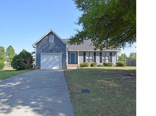 104 Ashton Pl, Spring Lake, NC 28390