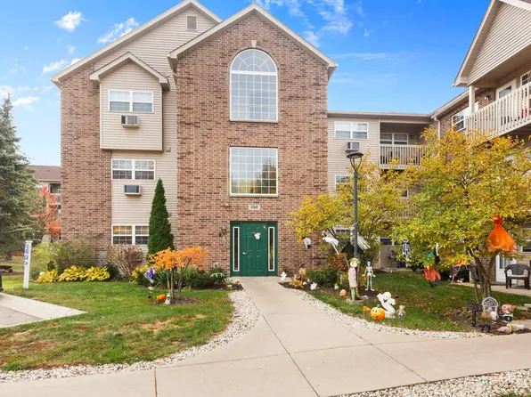 340 Cunat Blvd APT 3D, Richmond, IL 60071