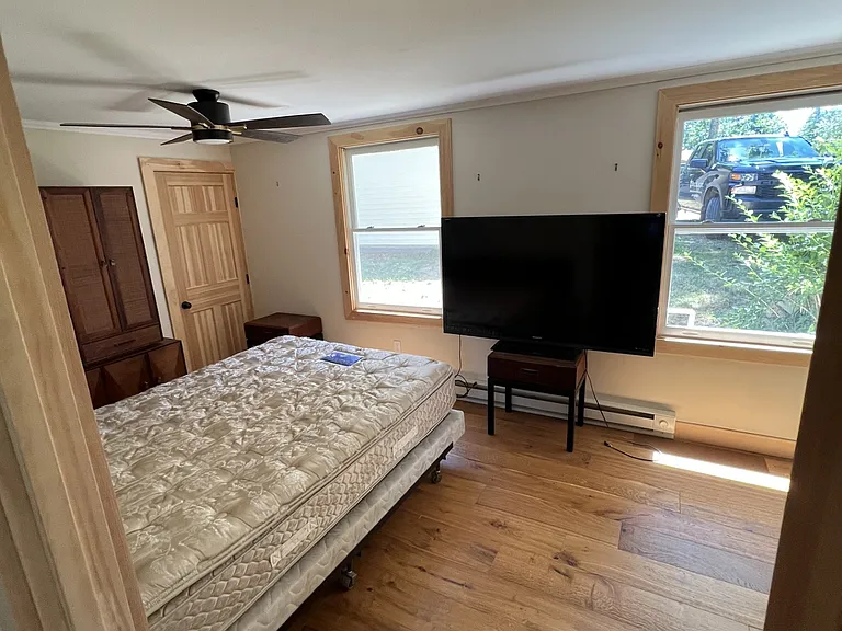 56 Forest Ave — Photo 9