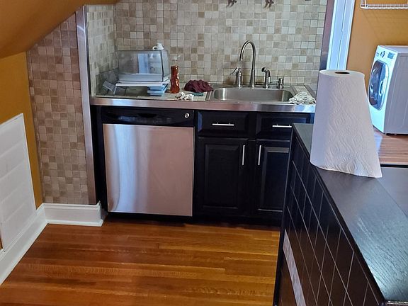 Dishwasher, Sink, Pot rack