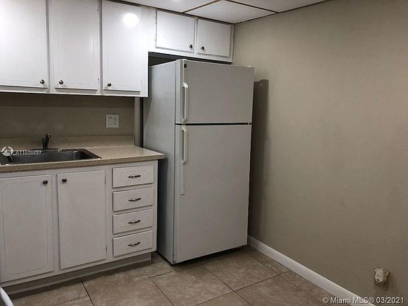 5th image of 470 Executive Center Dr #Ll