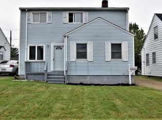 12418 Park Knoll Dr, Garfield Heights, OH