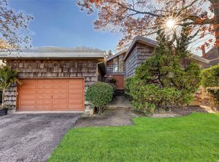 1822 Yale Rd, Merrick, NY 11566