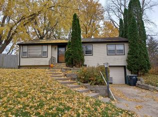 1048 Ingerson Rd, Shoreview, MN 55126