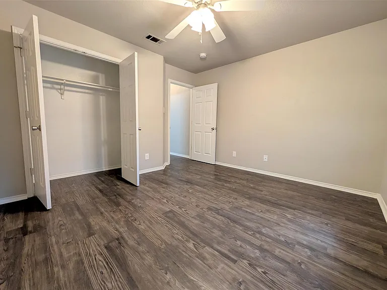 8816 Schick Rd #D — Photo 16