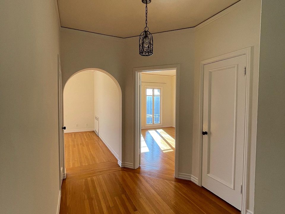 1st image of 3670 Fillmore St #4