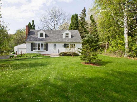 3rd image of 2652 Indian Hill Dr