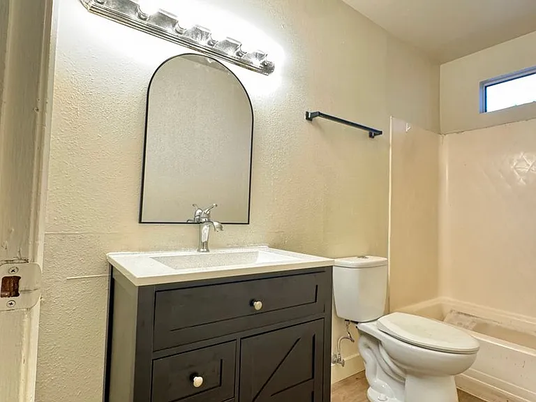 1114 Orange Ave — Photo 10