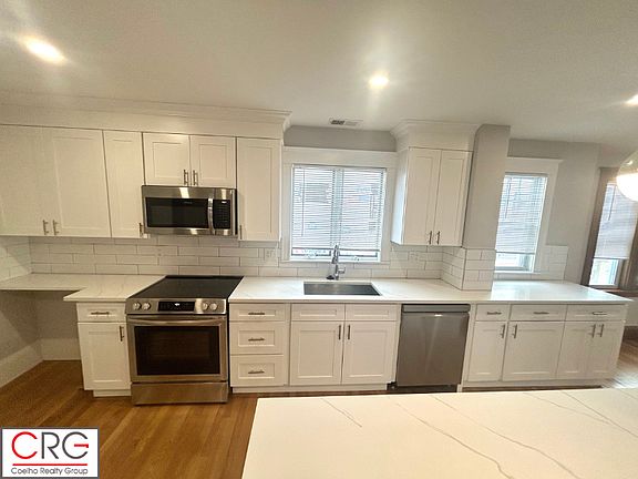 5th image of 73 Governor Winthrop Rd #2