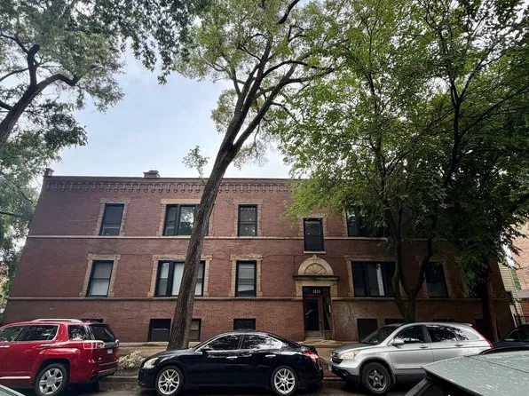 3018 W Schubert Ave #1R, Chicago, IL 60647