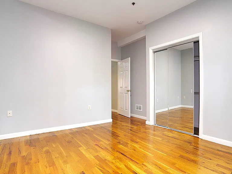 236 Van Horne St #1B — Photo 9