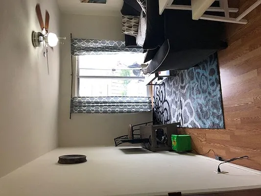 Rented by 18 REALTY | media 17