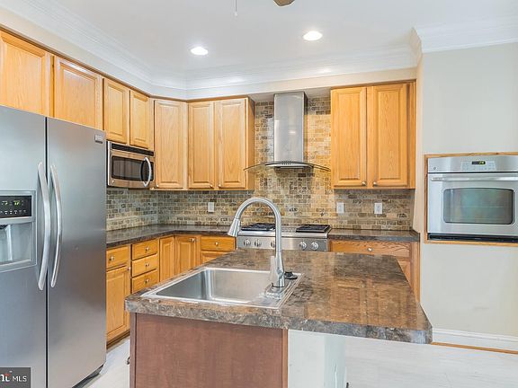 3rd image of 15351 Bronco Way