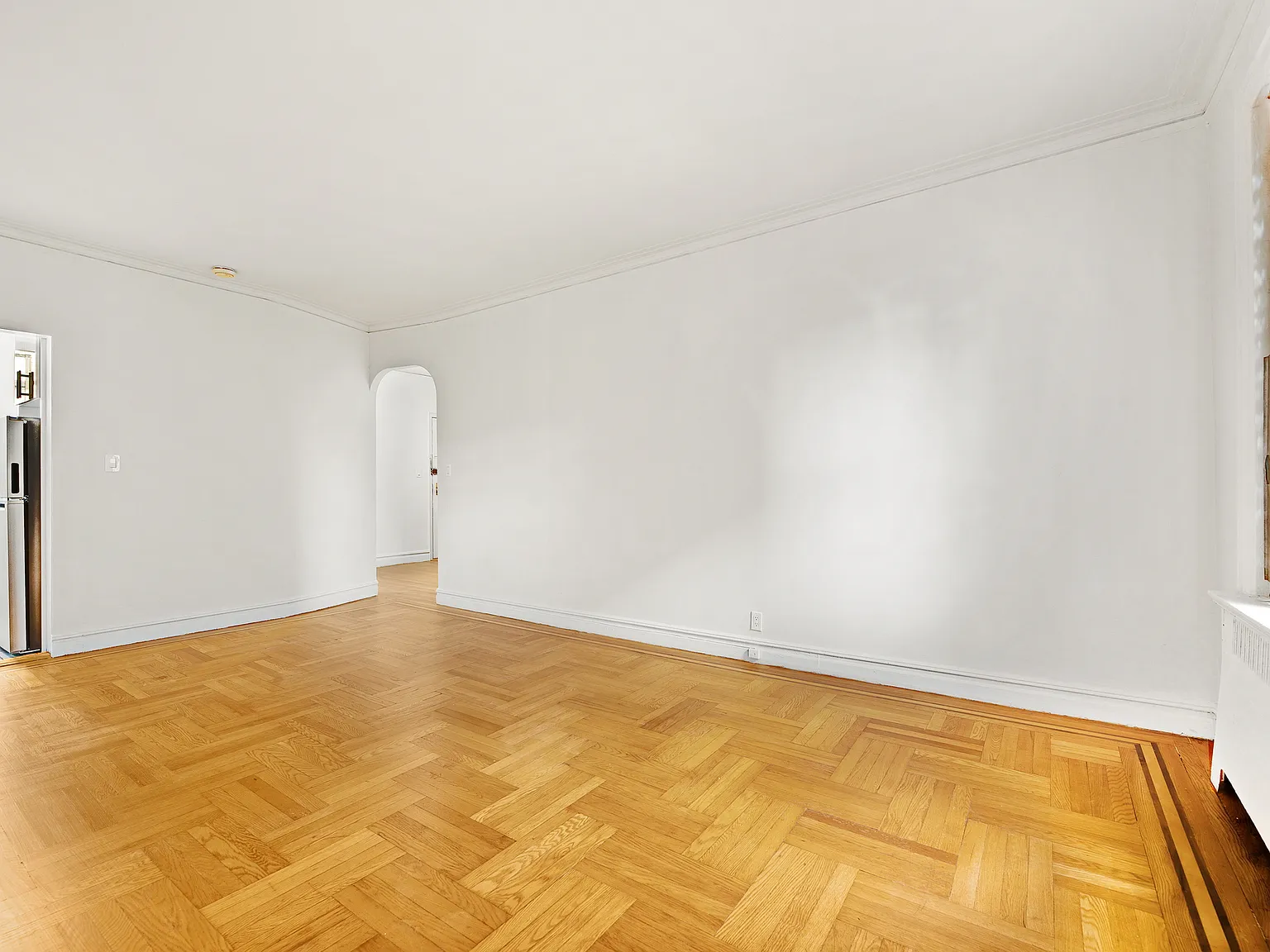 92 East 208th Street — Photo 4