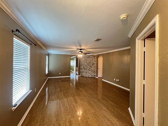 4th image of 915 Wild Cotton Rd