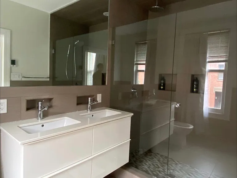 38 Hanson St #2 — Photo 9