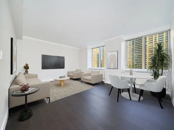 160 Riverside Boulevard image 1 of 14