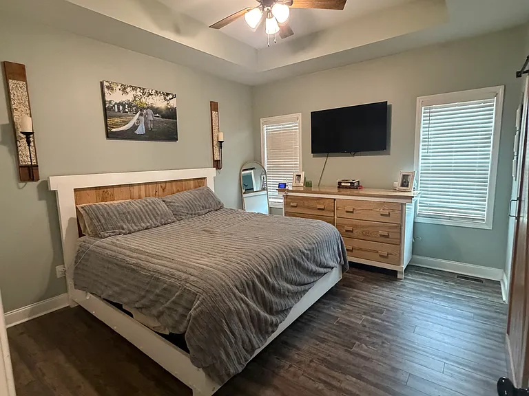7652 Oakdale Rd — Photo 5