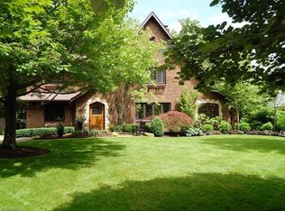 3017 Carlton Rd, Shaker Heights, OH 44122