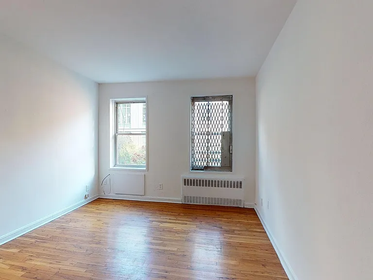 210 Sullivan St #4B — Photo 2