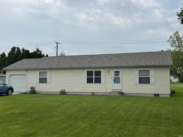 9387 E Wawasee Cir S, Cromwell, IN 46732