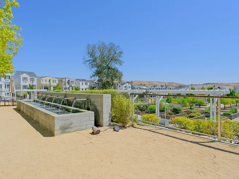 7006 Stags Leap Ln — Photo 31