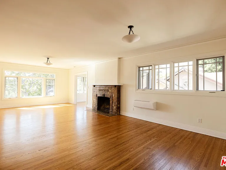 824 Brent Ave — Photo 5