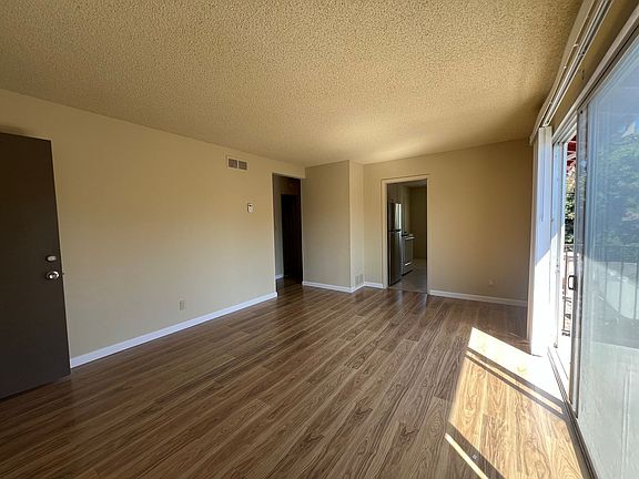 3rd image of 210-226 El Carmelo Ave #222