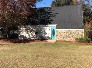 1011 Gordon St E, Douglas, GA 31533