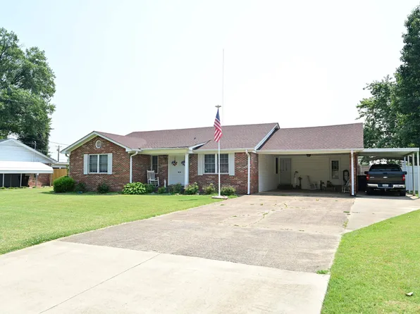 1924 Davy Crockett Cv, Dyersburg, TN 38024