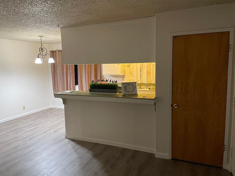 1st image of 855 Wyman Way APT 4