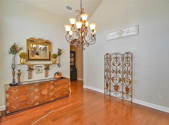 4th image of 2306 Cologne Dr